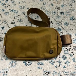 Lululemon belt bag